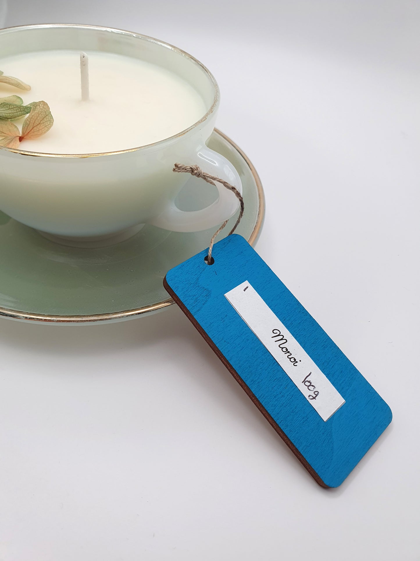 Bougie parfumée Monoï 100g – Tasse Arcopal vintage avec soucoupe – Bougie artisanale en cire de soja végétale - 1