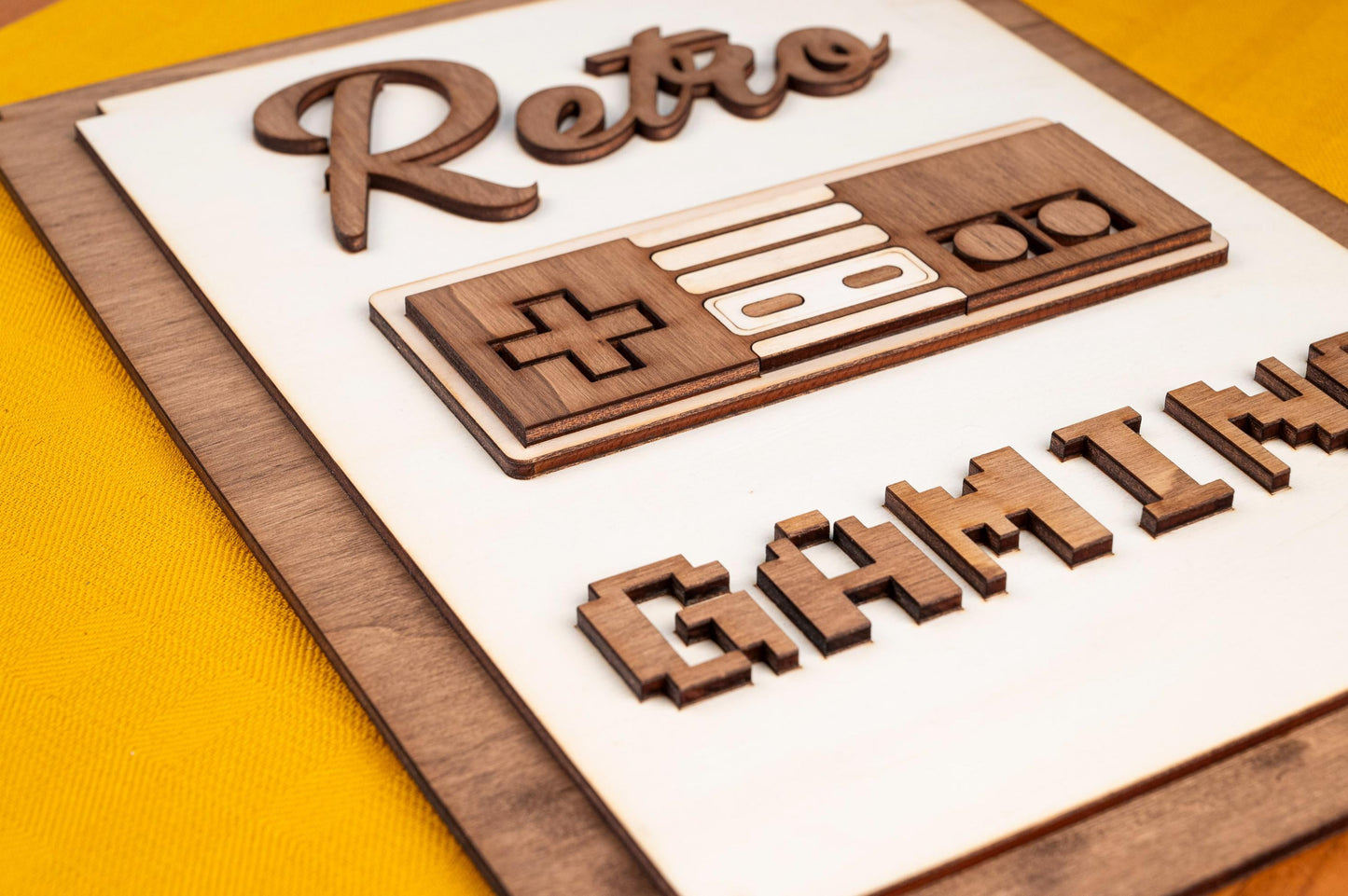 Applique Murale Bois – Rétrogaming 8-bit – Décoration Geek et Vintage – Nintendo Nostalgie 80s 90s
