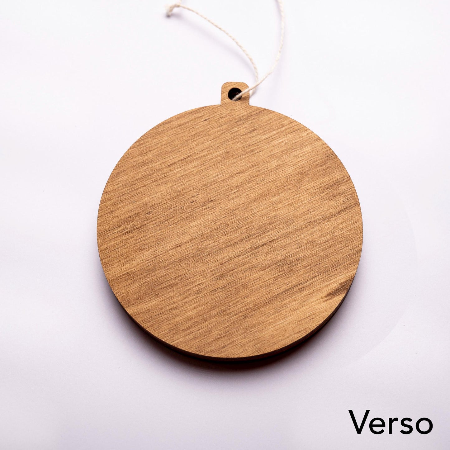 Personalized wooden Christmas bauble – First name and snowflake – Baby's first Christmas tree decoration – Family birth gift – Unique