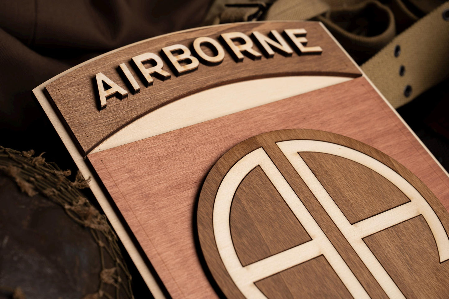 Applique murale bois 82nd Airborne – Décoration militaire US Army WW2 – Tableau rétro vintage seconde guerre mondiale – Made in France