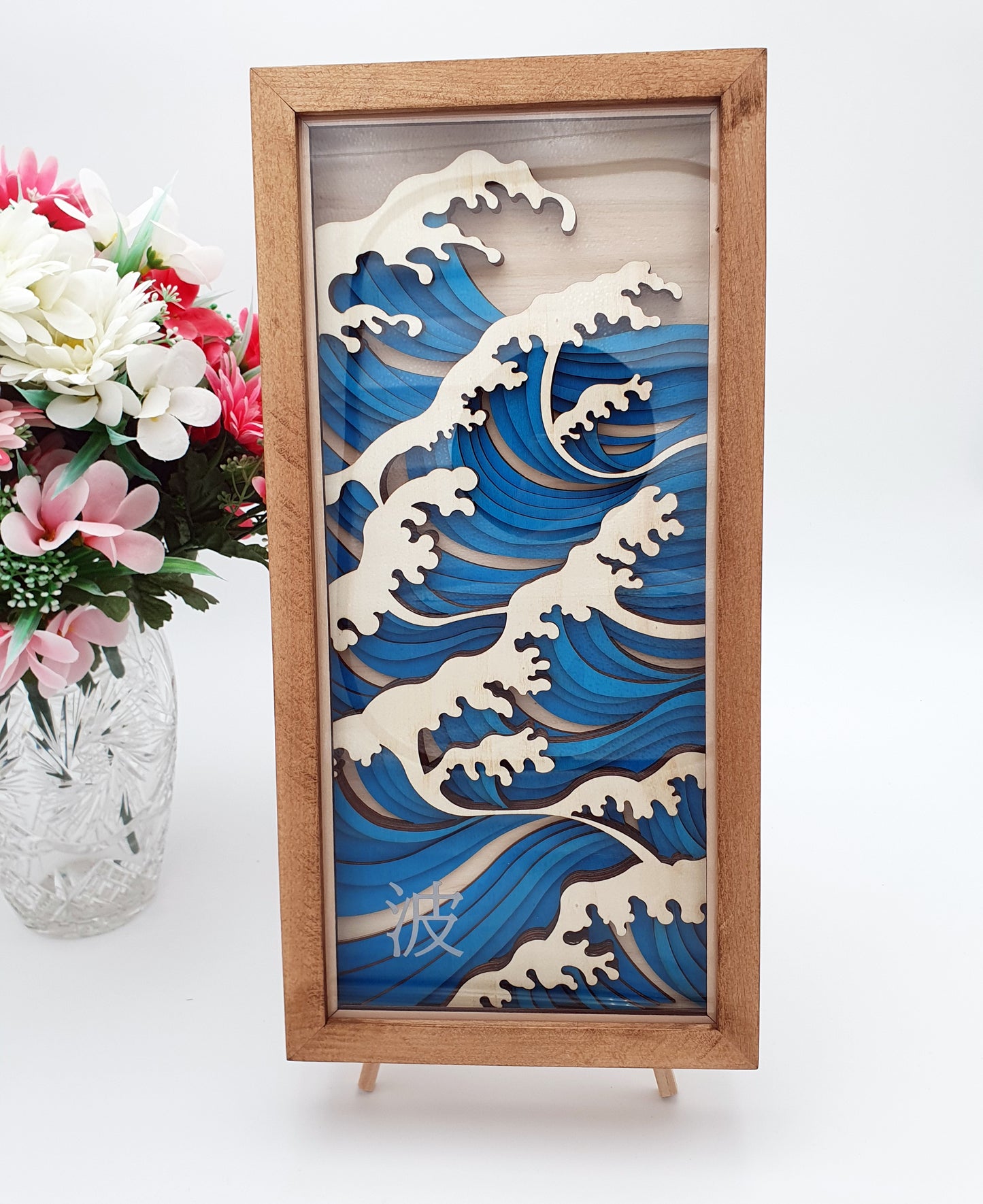 Tableau décoratif vague japonaise en bois découpé – cadre en bois – design inspiration Hokusai – déco murale zen et artisanale