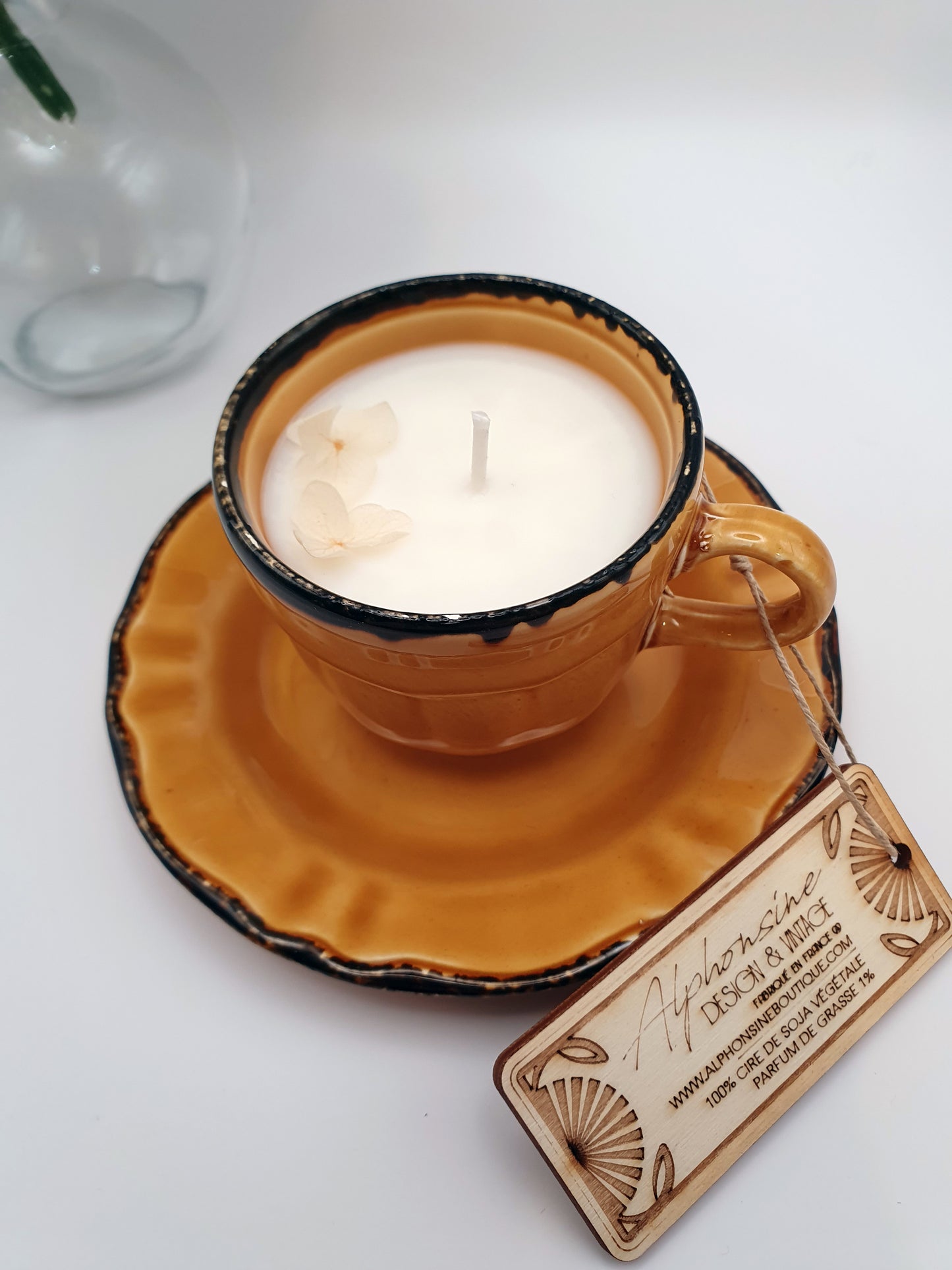 Bougie parfumée Éclat de noisette dans tasse vintage – Cire végétale – Gourmande et chaleureuse