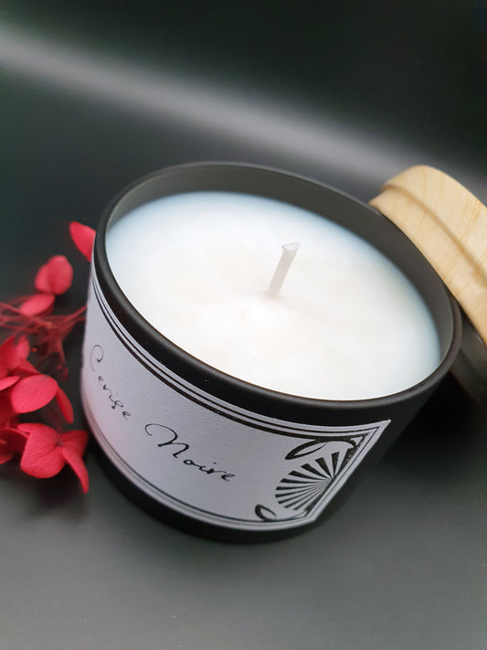 Bougie parfumée Cerise Noire – Black Edition | Cire de soja naturelle | Fabriquée en France
