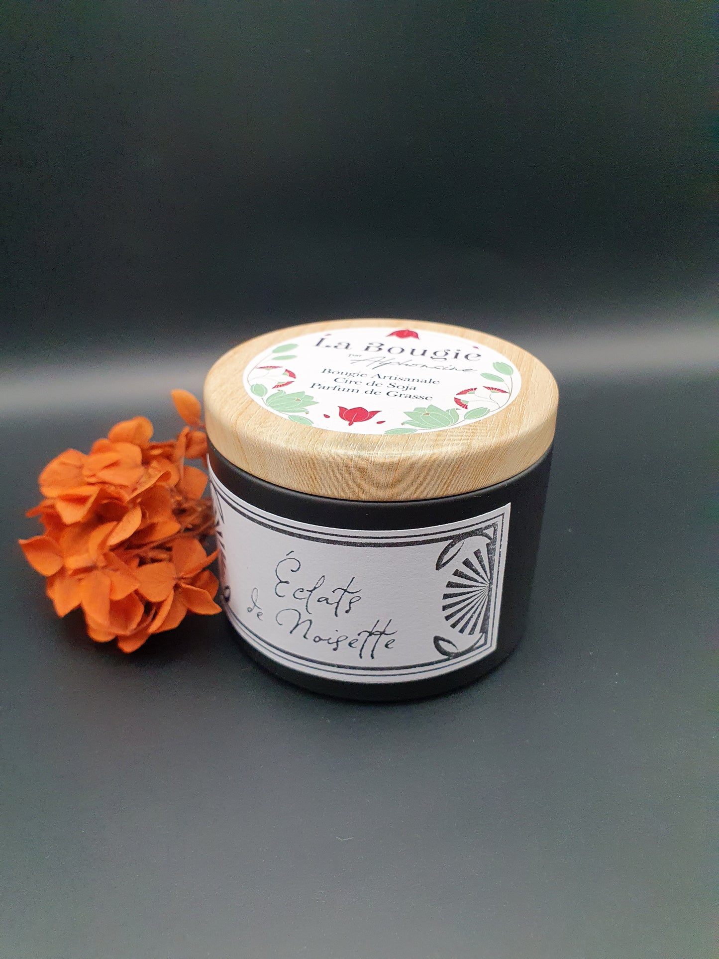 Bougie parfumée Éclats de Noisette – Black Edition | Cire de soja naturelle | Fabriquée en France