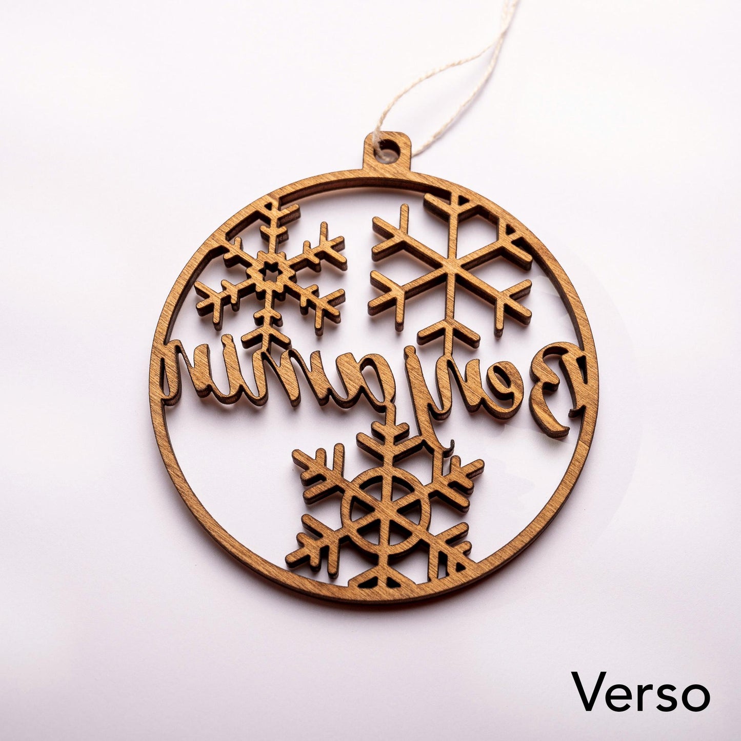 Personalized wooden Christmas bauble – First name and snowflake – Baby’s first Christmas birth gift – Family tree decoration with animal names