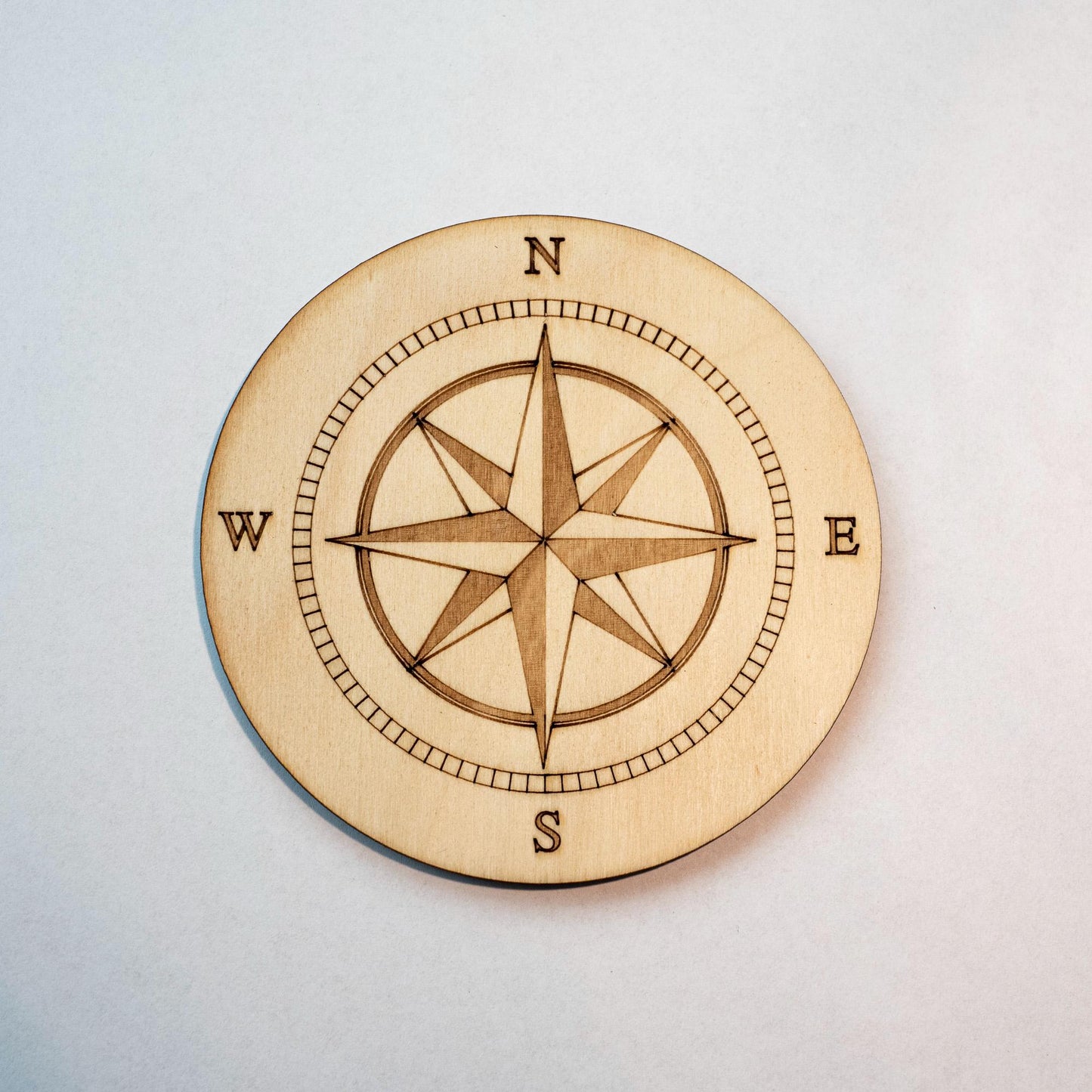 Set of 6 wooden "Rose des Vents" coasters with storage holder - Retro vintage steampunk style - Travel, navigation and boating