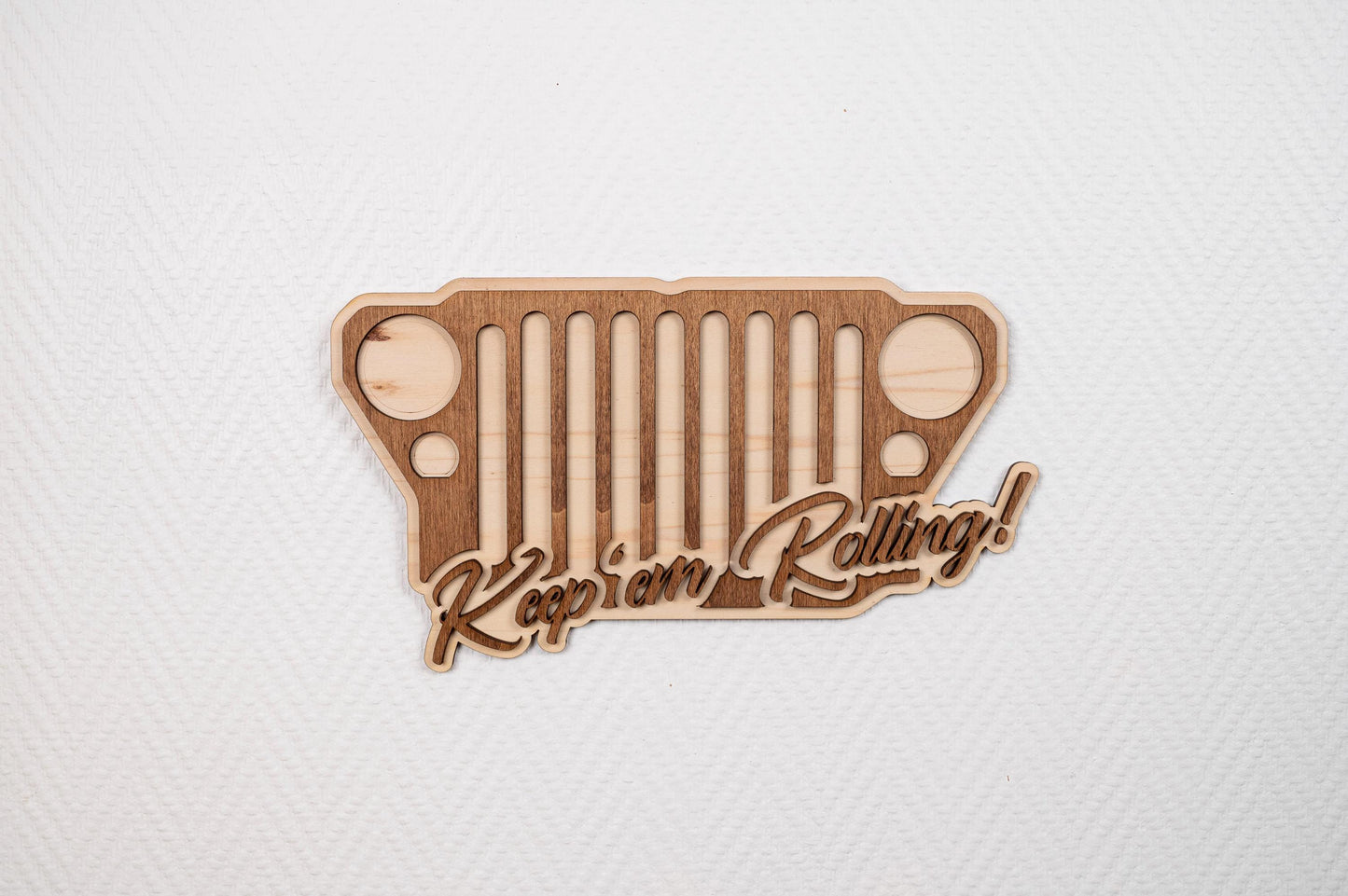 Applique murale bois Jeep Willys – Décoration militaire vintage US WW2 – Tableau véhicule ancien Seconde Guerre mondiale – Made in France
