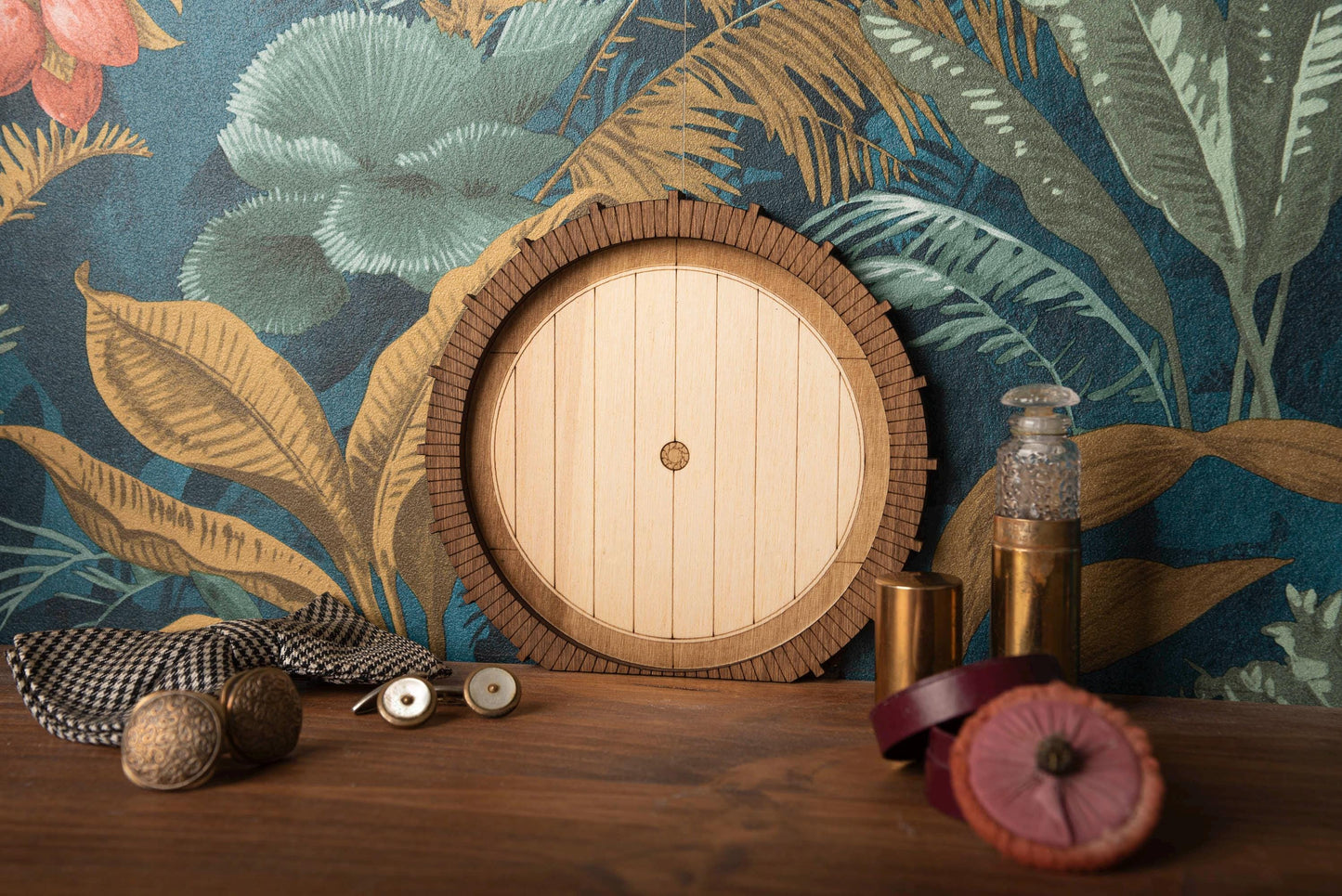 Mini decorative wooden door – Hobbit and Middle Earth inspiration – Lord of the Rings fantasy geek wall decor