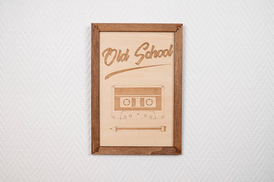 "Old School" wooden wall art - Retro cassette and pencil engraving - Vintage 80s-90s decor - Geek nostalgia gift