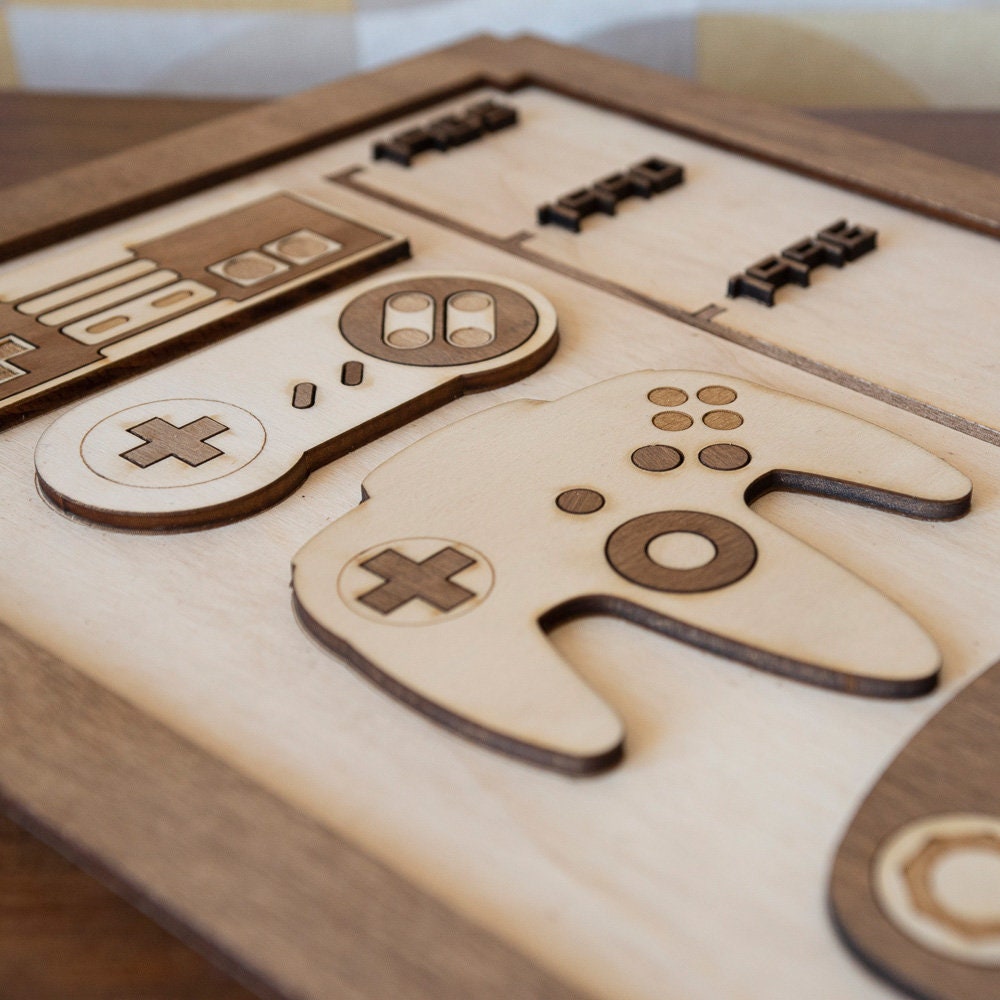 Timeline retro consoles – Wooden wall decoration gaming room geek vintage Nintendo retro gaming 80s 90s NES SNES N64 Game Cube