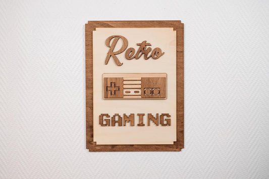 Wooden Wall Light – 8-bit Retro Gaming – Geek and Vintage Decoration – Nintendo Nostalgia 80s 90s