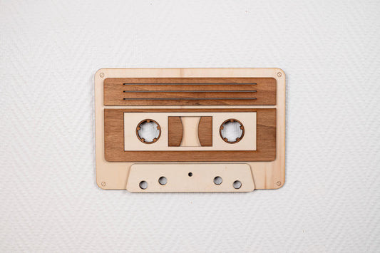 Décoration murale bois Cassette audio – Nostalgie musique années 80 90 rétro – Art mural vintage geek gaming room – Made in France