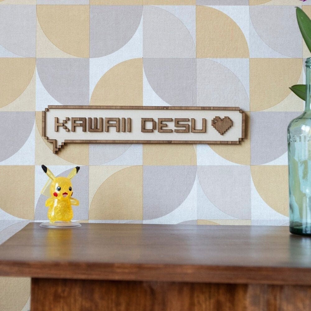 Kawaii Desu Wood Wall Decor – Cute Retro Pixel Art Bubble – Japanese Geek Otaku Heart Wall Art – Made in France