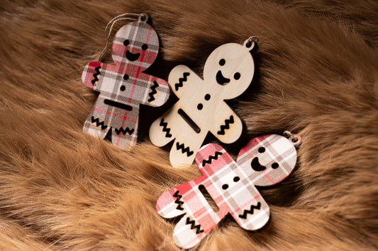 1 pièce - Suspension de Noël bonhomme pain d’épices "Mannala" – Bois et tissu kelsch alsacien