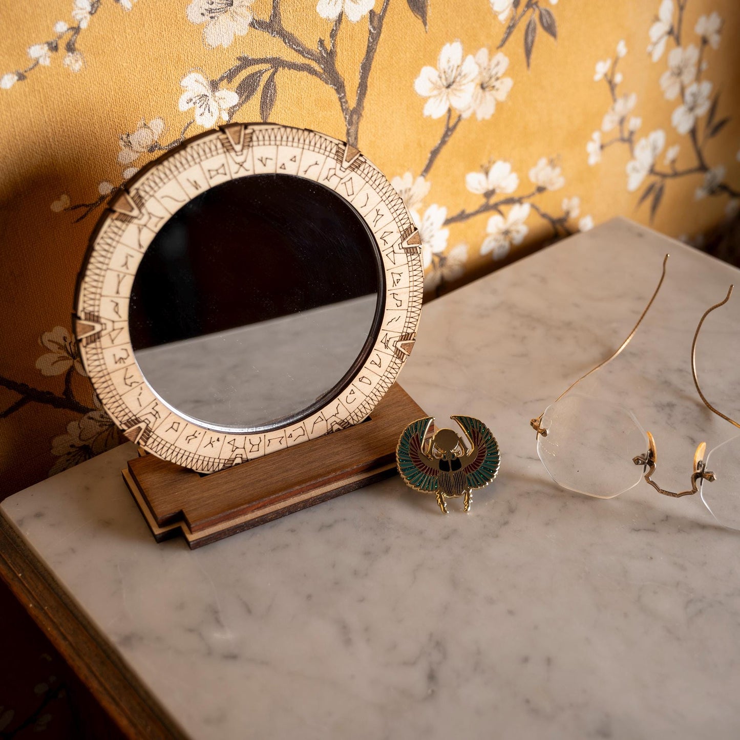 Miroir décoratif à poser Stargate miniature Porte des étoiles fanart pièce unique série TV années 90 rétro vintage nostalgie maquillage