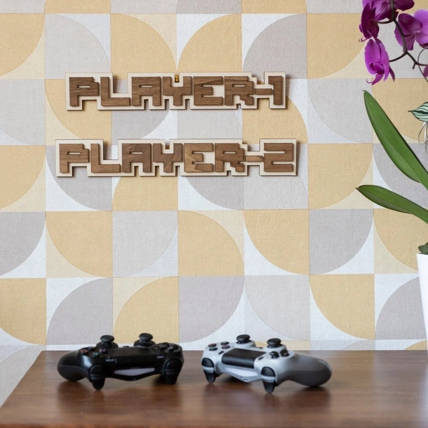 Wooden Player 1 Player 2 Couple Wall Decor - Retro Gaming Geek Pixel Art Gamer Gift Love Vintage Valentine's Day Nerd