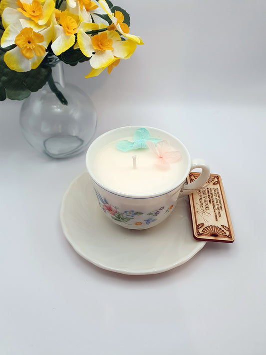 Bougie parfumée Fleur de coton dans tasse vintage Arcopal fleurie – Cire végétale – Décoration et cadeau unique