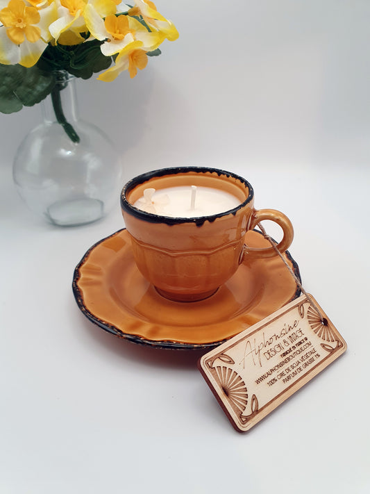 Bougie parfumée Éclat de noisette dans tasse vintage – Cire végétale – Gourmande et chaleureuse