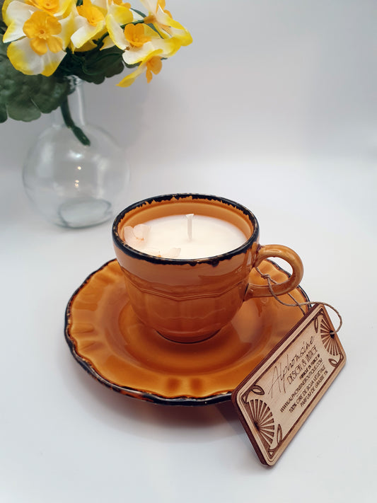 Bougie parfumée Éclat de noisette dans tasse vintage – Cire végétale – Gourmande et chaleureuse