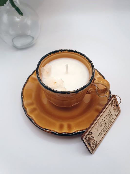 Bougie parfumée Éclat de noisette dans tasse vintage – Cire végétale – Gourmande et chaleureuse