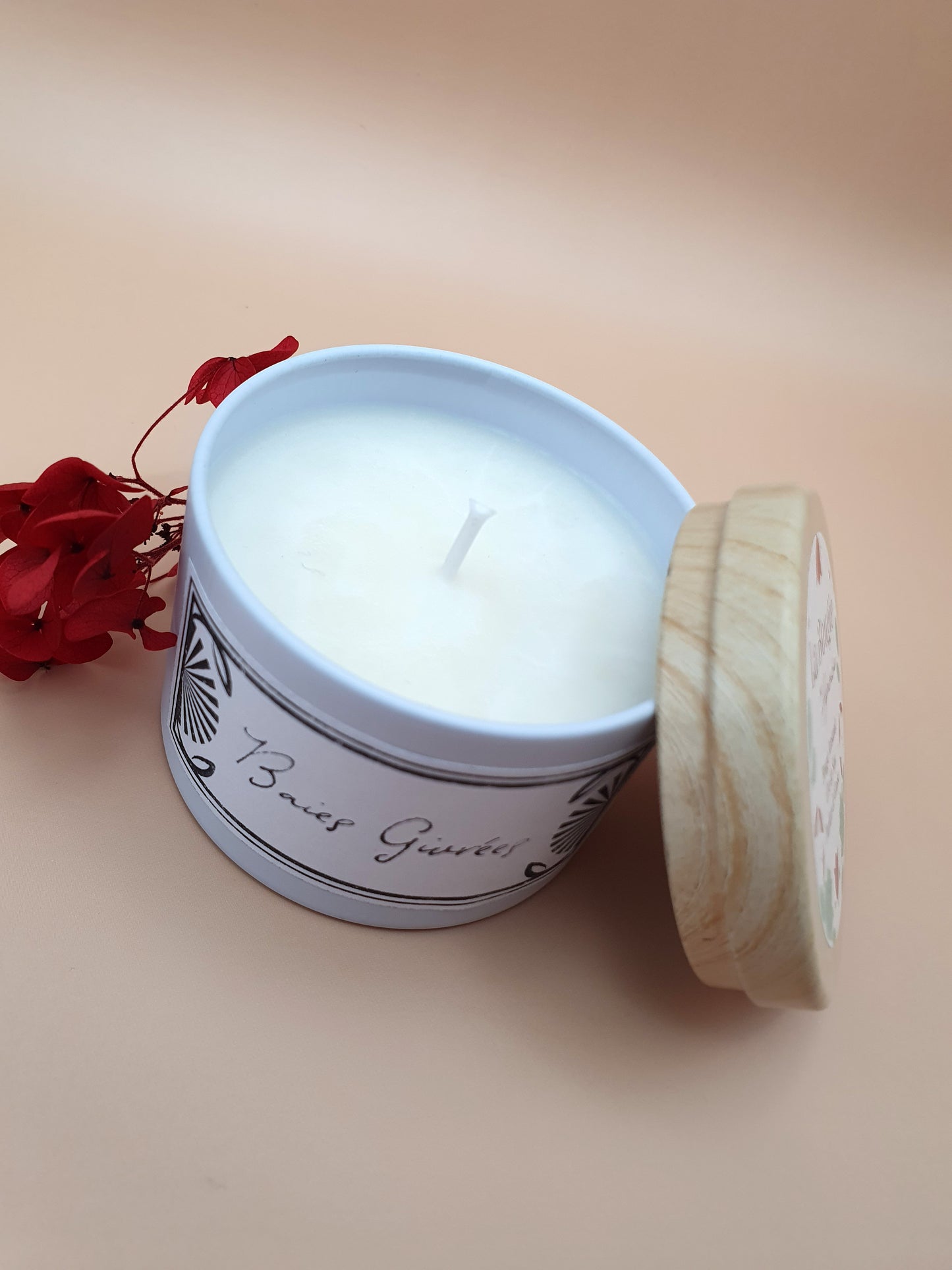 Bougie parfumée Baies Givrées – White Edition | Cire de soja naturelle | Fabriquée en France