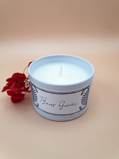 Bougie parfumée Baies Givrées – White Edition | Cire de soja naturelle | Fabriquée en France