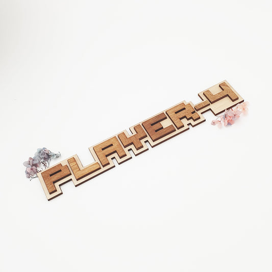 Décoration murale Player 4 en bois – Rétrogaming Geek Pixel Art Cadeau Gamer Naissance Bébé Vintage Saint Valentin Nerd