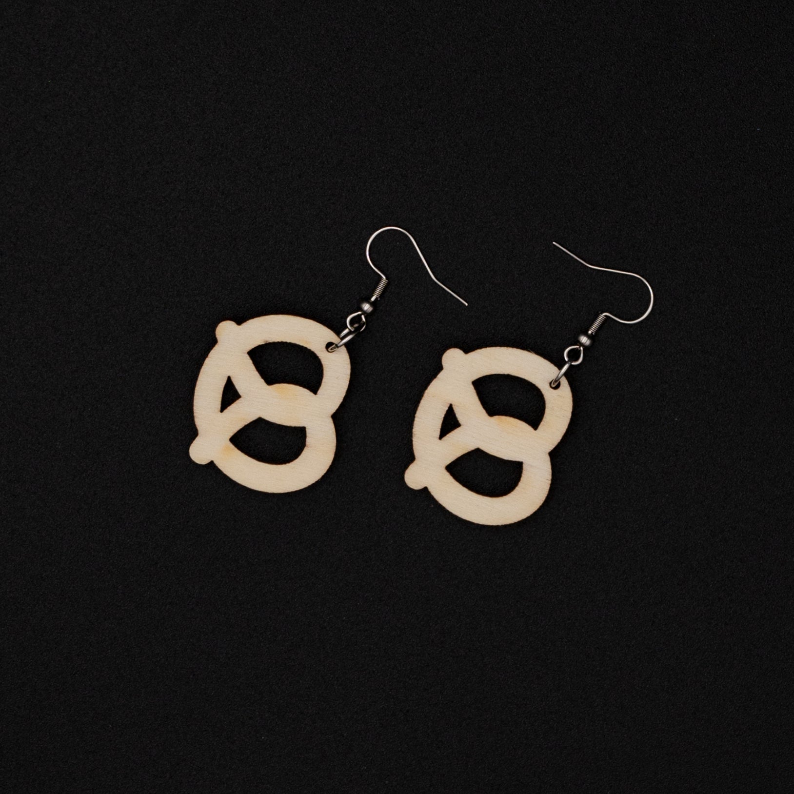 boucles oreilles bois bretzel alsacien