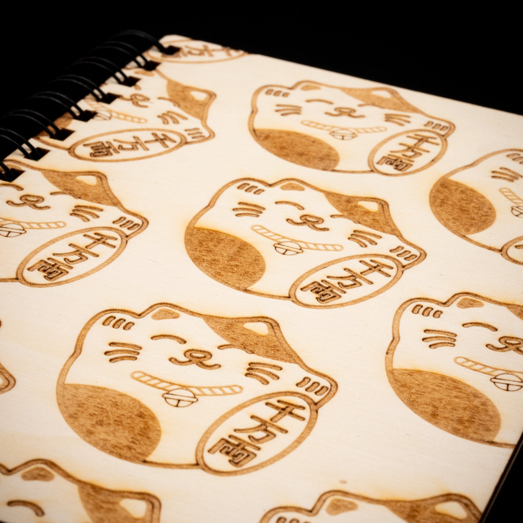 carnet artisanal japonais bois motif maneki neko