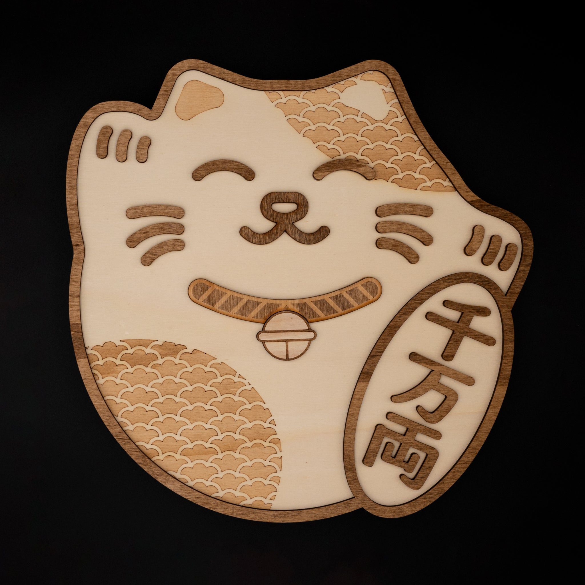 décoration murale japonaise bois maneki neko chat