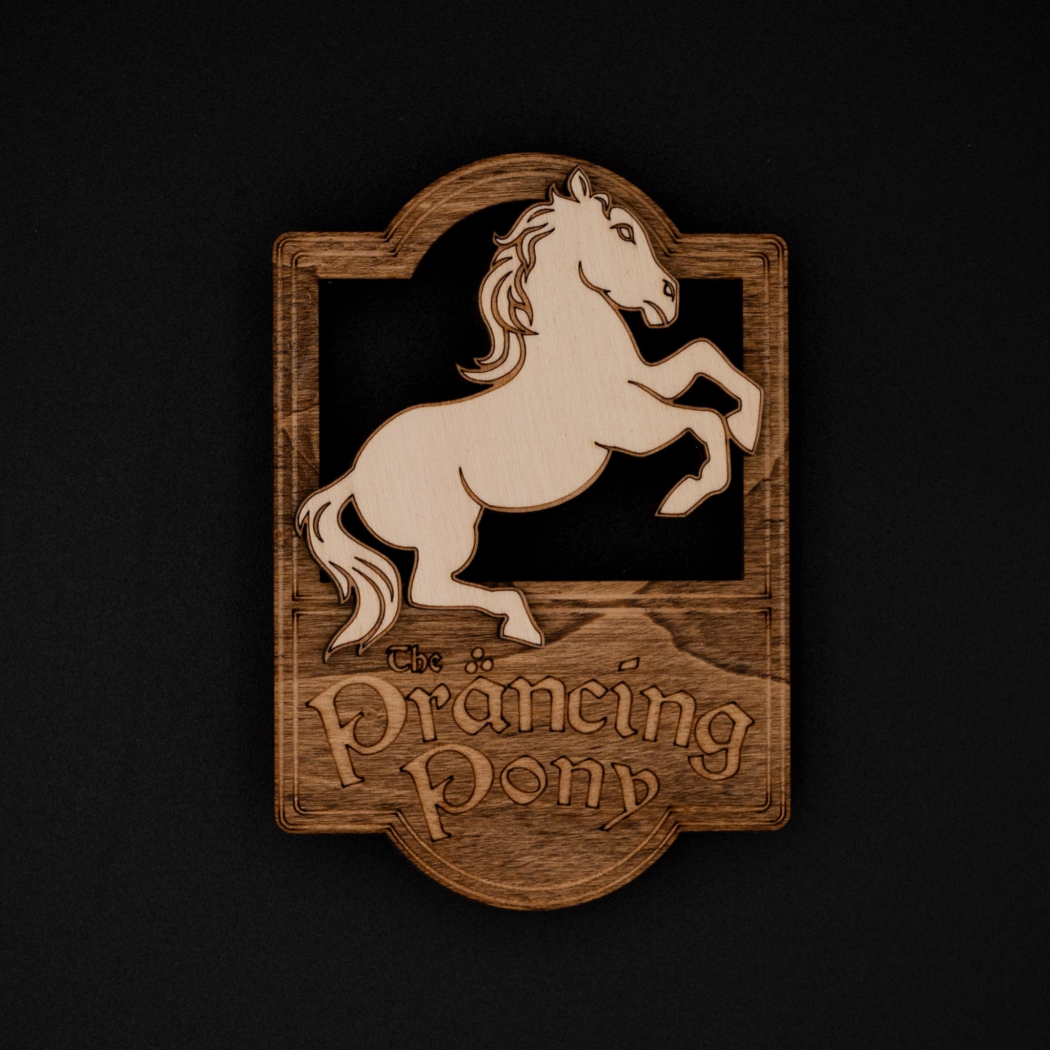 enseigne bois miniature taverne poney fringant seigneur des anneaux