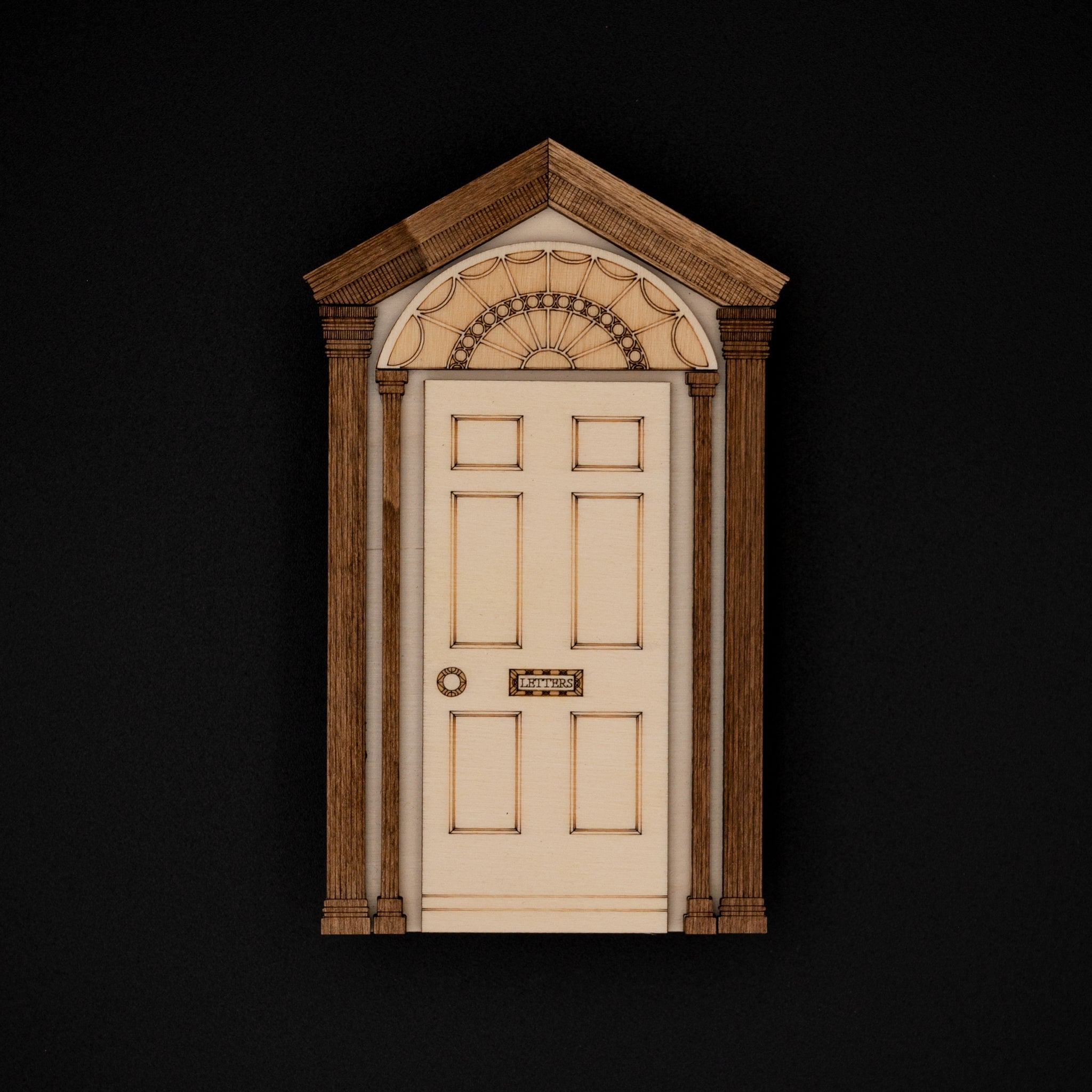 décoration murale bois porte miniature anglaise traditionnelle