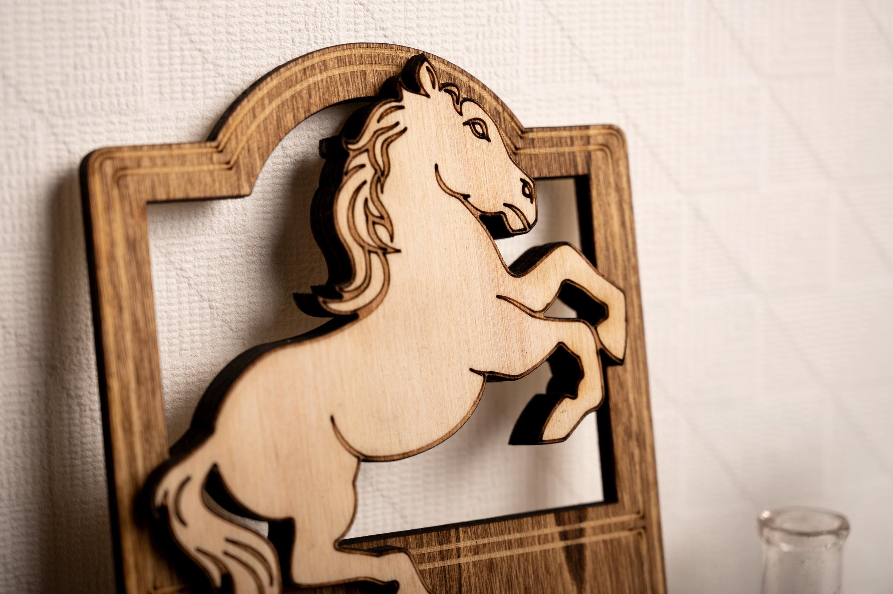 Poney Fringant enseigne bois miniature
