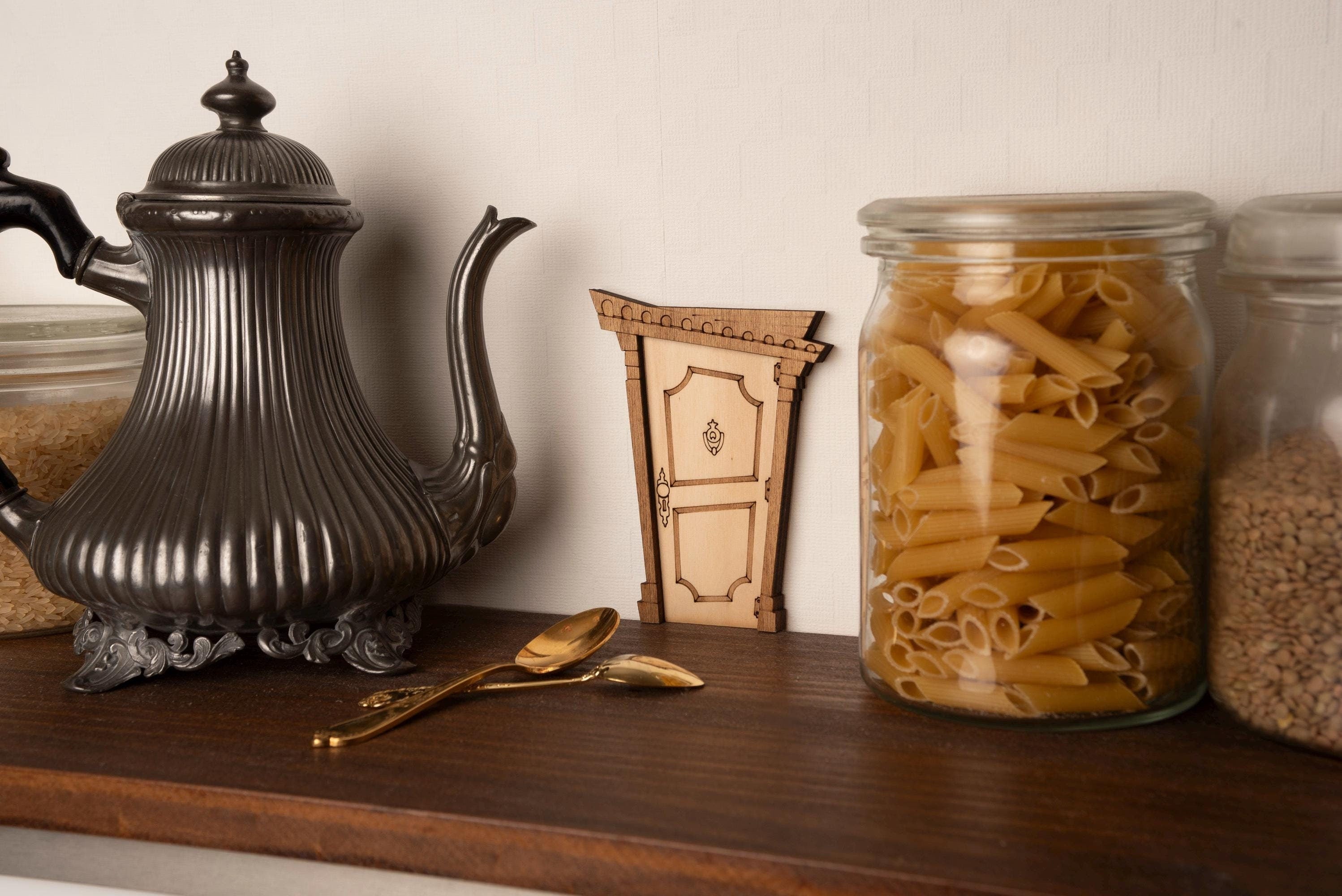 Porte miniature inspirée d'Alice au pays des merveilles