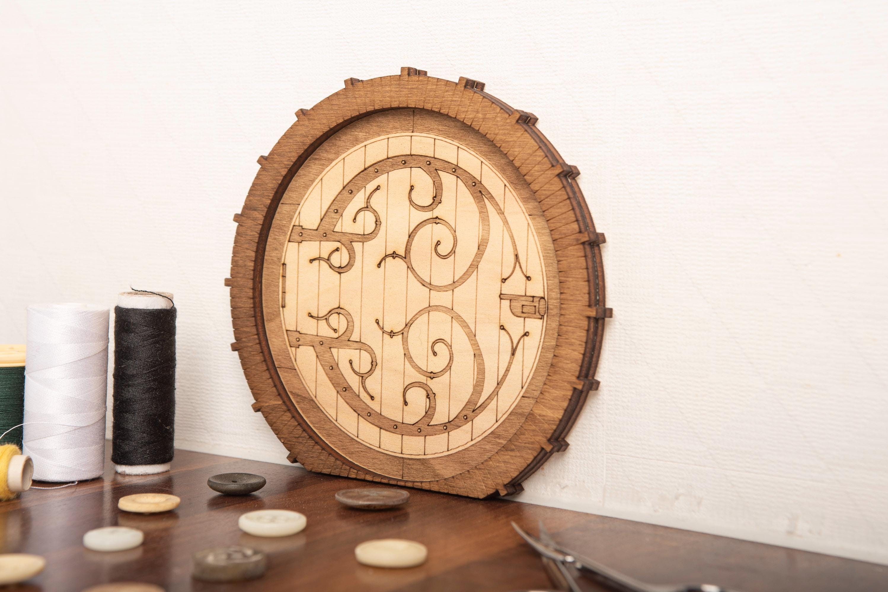 Petite porte de Hobbit artisanale